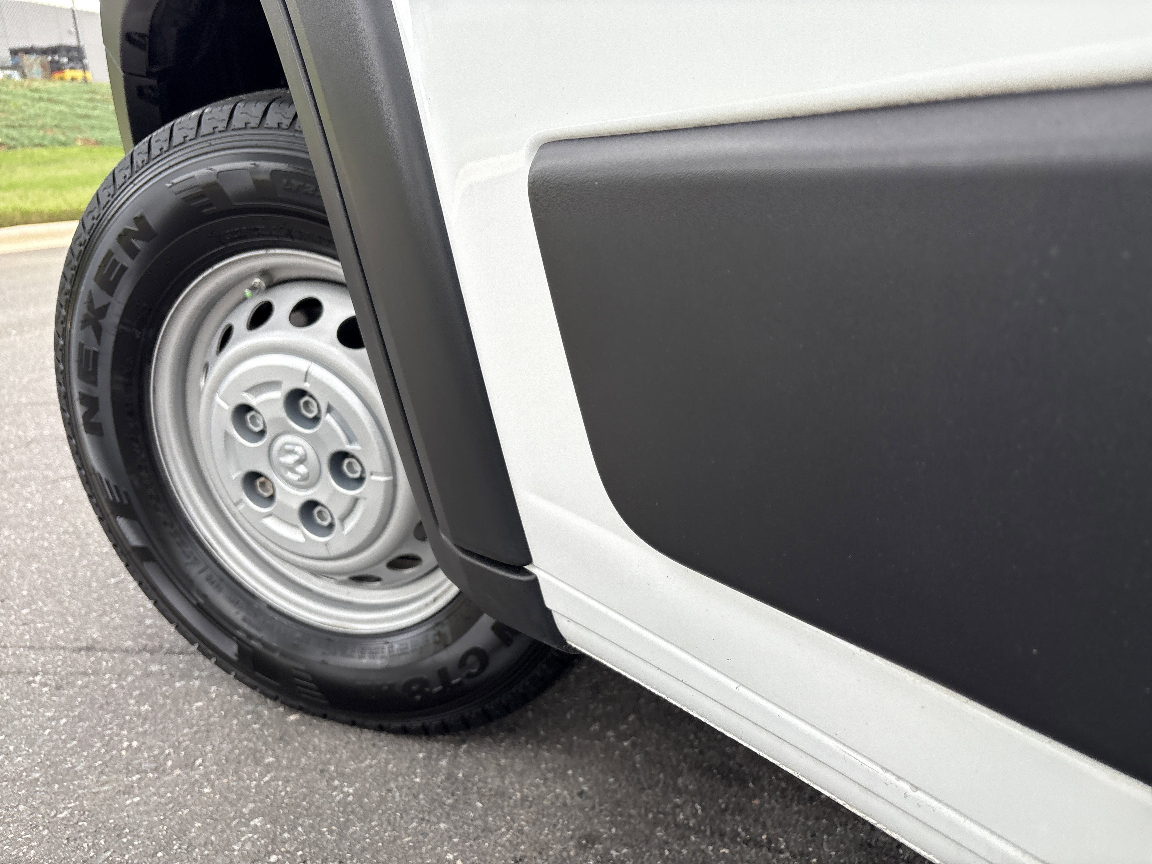 Used 2025 RAM ProMaster 2500 w/ Convenience Group FWD image 12
