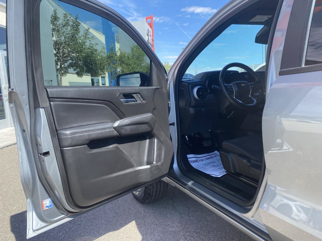 Used 2024 Chevrolet Colorado LT RWD image 15