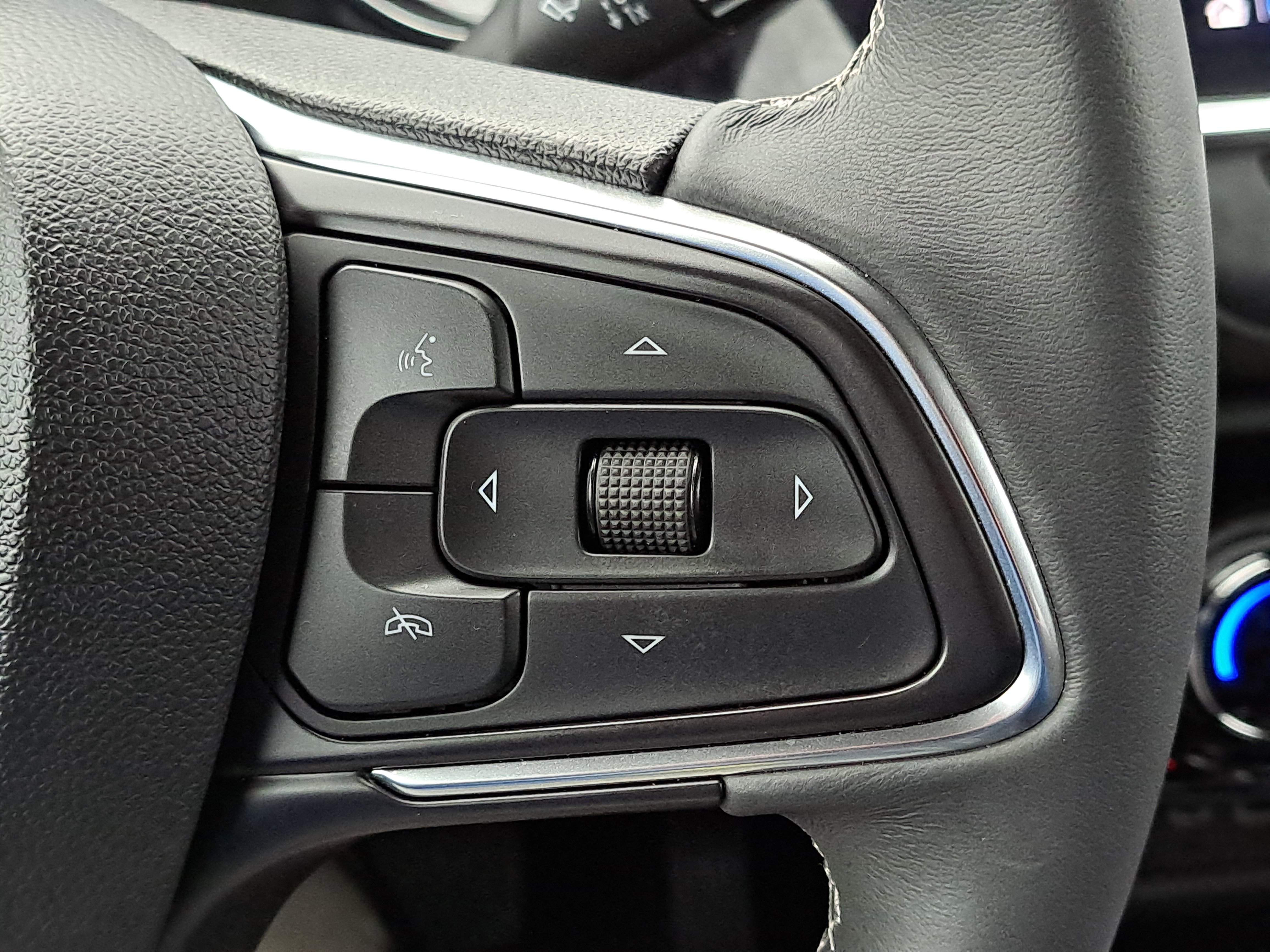 Used 2023 Buick Encore GX Preferred w/ Cold Weather Comfort Package image 20