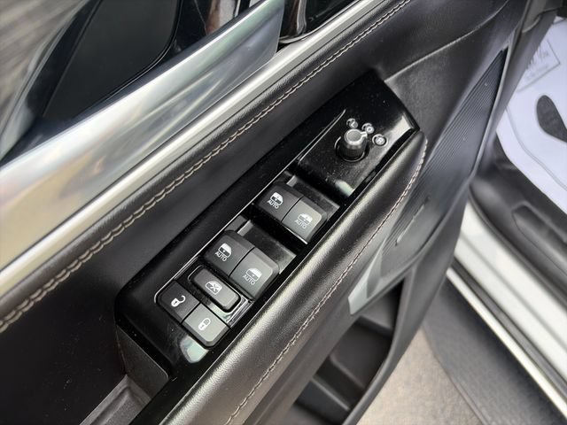 Used 2022 Jeep Wagoneer Series III AWD/4WD image 11