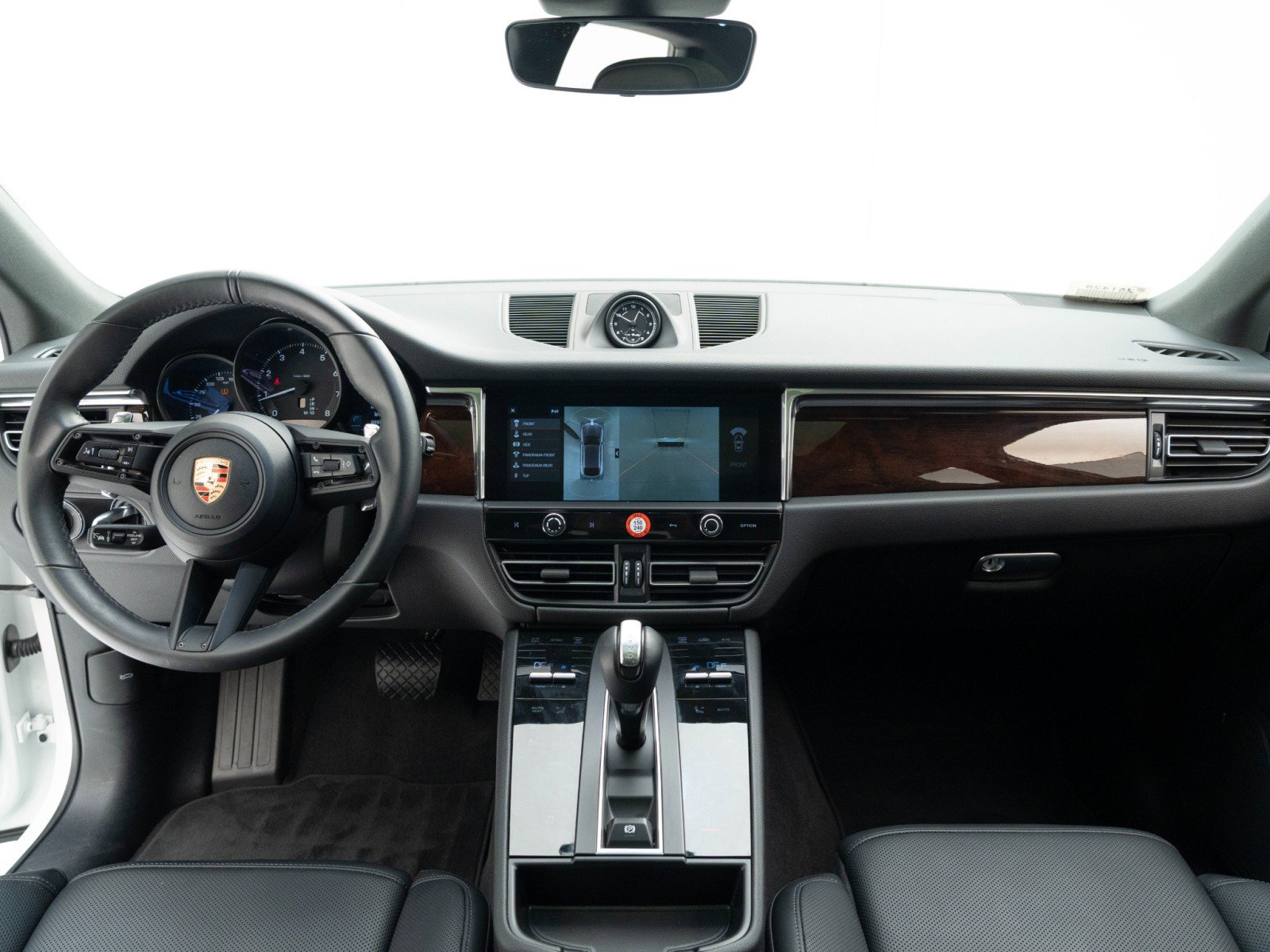 Certified 2025 Porsche Macan image 29