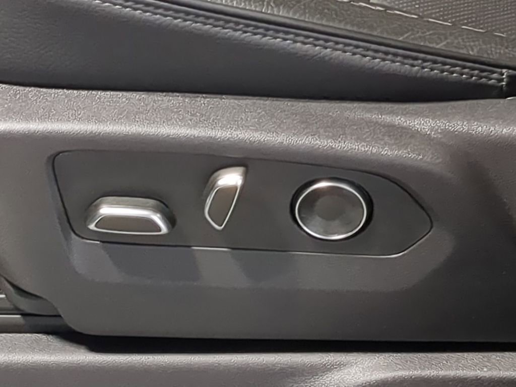 Used 2025 GMC Sierra 1500 Denali image 17