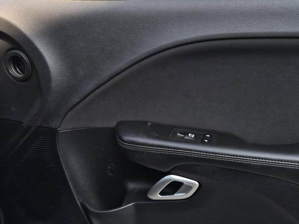 Used 2018 Dodge Challenger R/T image 8
