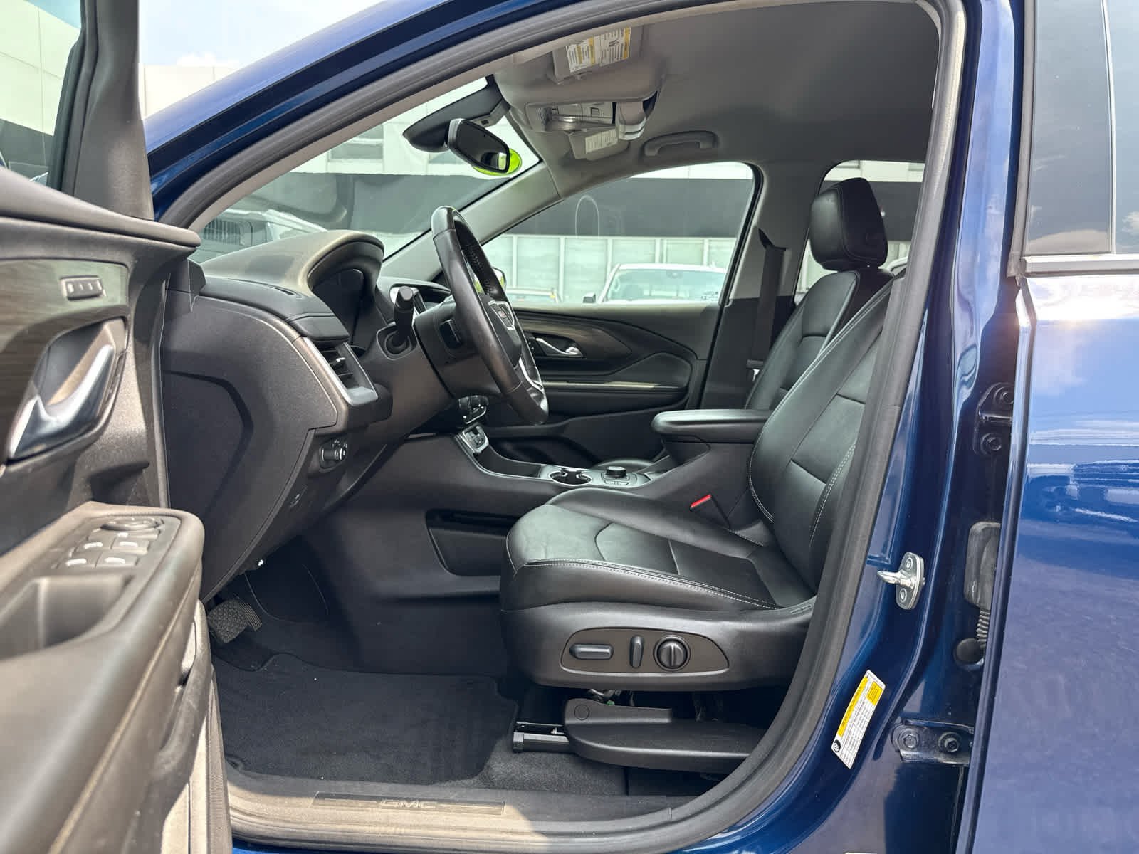 Certified 2022 GMC Terrain SLT AWD/4WD image 14