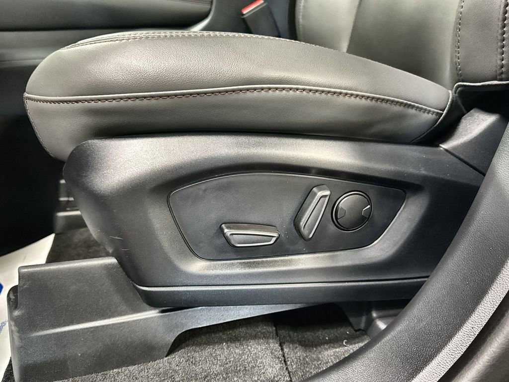 New 2026 Ford Explorer Active w/ Active Comfort Package AWD/4WD image 13
