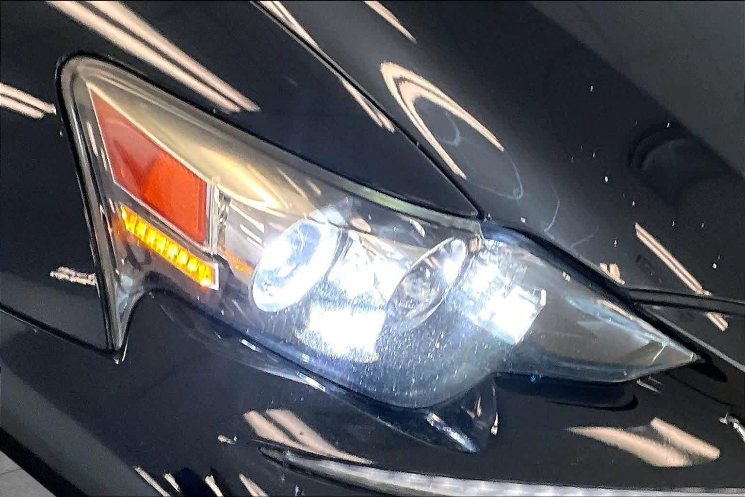 Used 2015 Lexus IS 350 w/ F-Sport Package RWD image 26