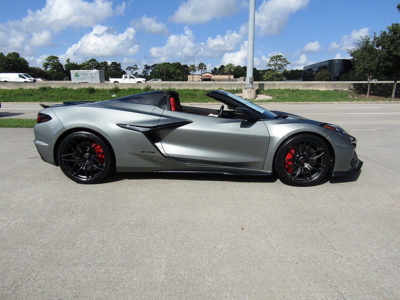 Used 2023 Chevrolet Corvette Z06 RWD image 4