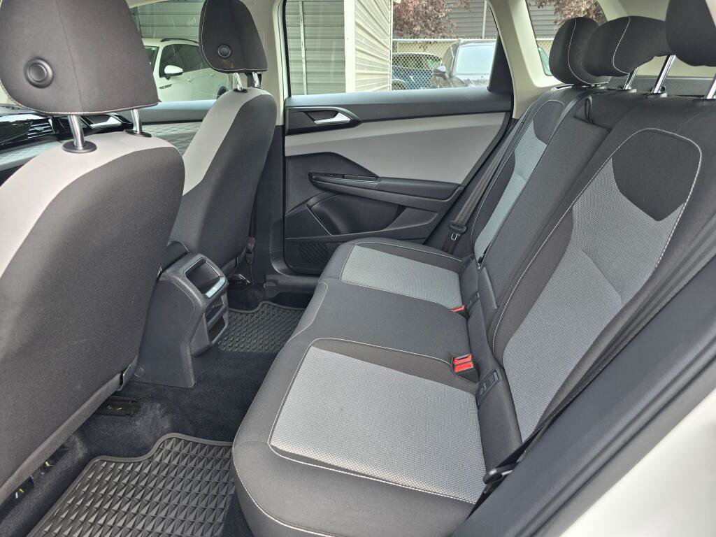 Used 2022 Volkswagen Taos S AWD/4WD image 16