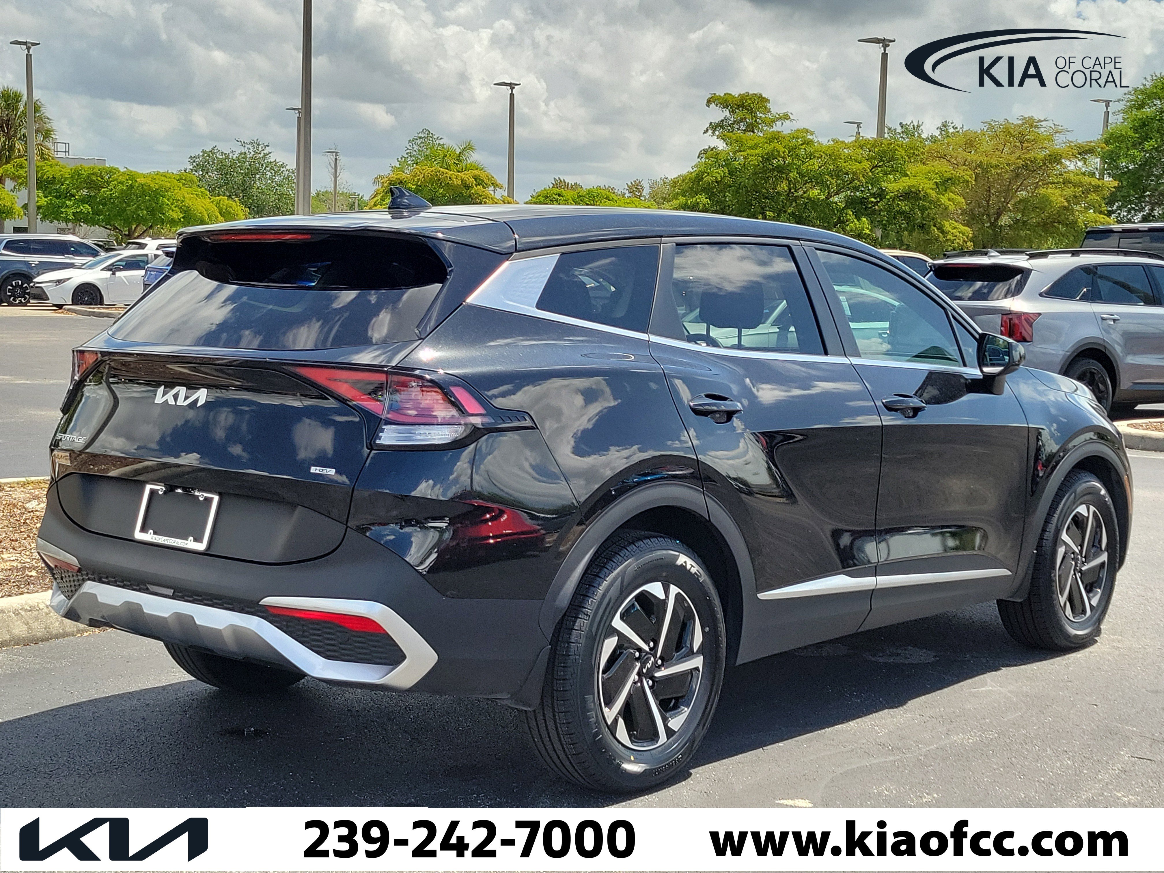 Certified 2025 Kia Sportage LX image 6