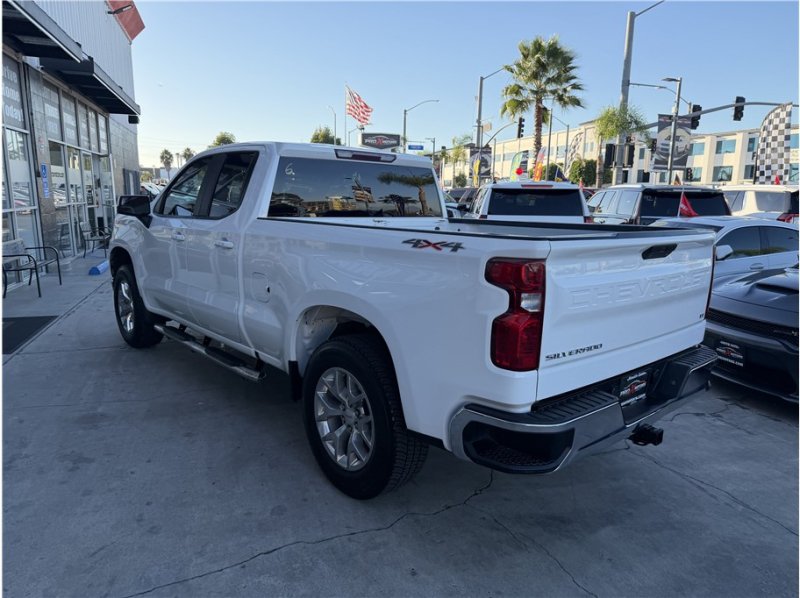 Used 2019 Chevrolet Silverado 1500 LT w/ All-Star Edition AWD/4WD image 11