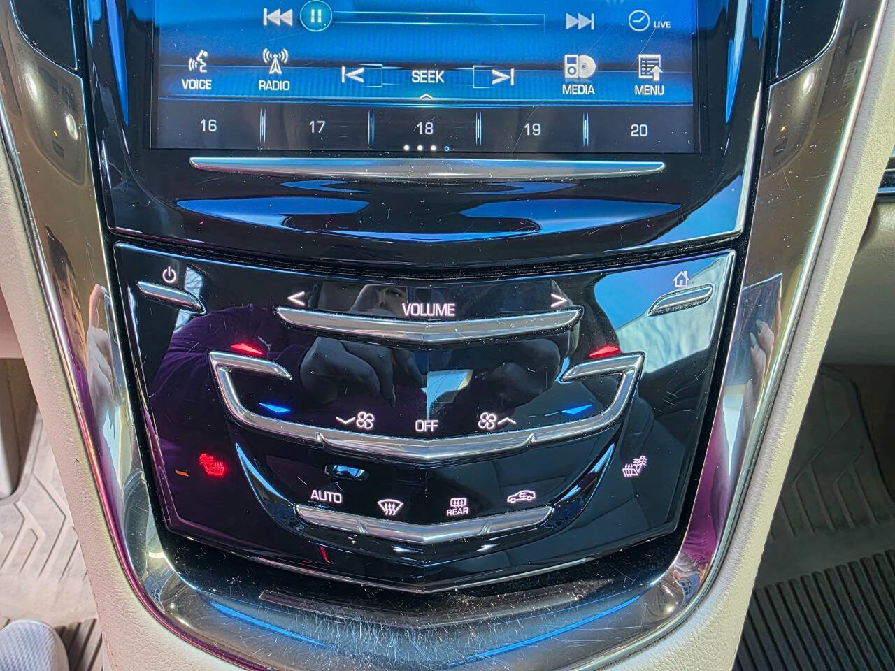 Used 2014 Cadillac ELR Base 2dr Coupe w/ Luxury Package image 26