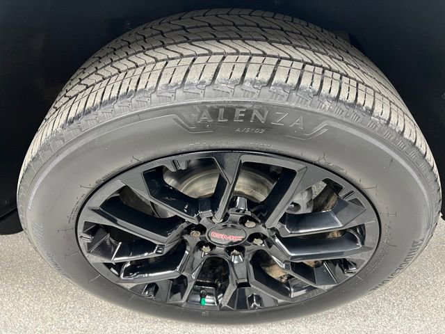 Used 2022 GMC Yukon XL Denali image 16