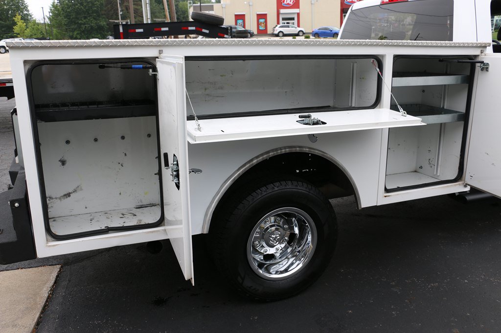 Used 2024 RAM 3500 Tradesman w/ Chrome Appearance Group AWD/4WD image 48