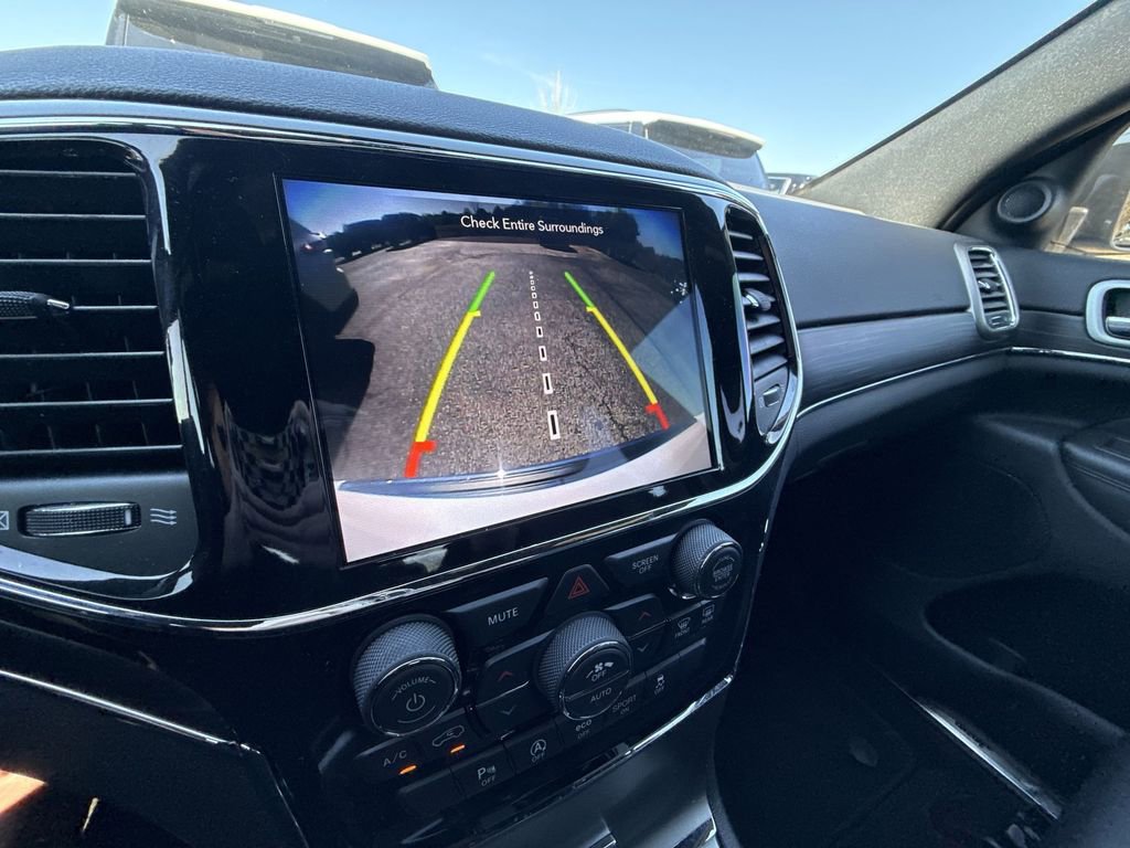 Used 2022 Jeep Grand Cherokee Limited image 21