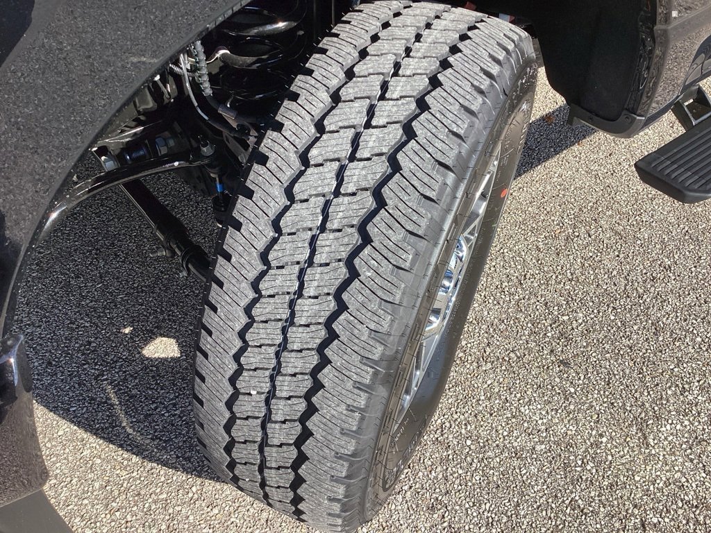 New 2026 Ford F350 Platinum w/ Platinum Plus Package image 17