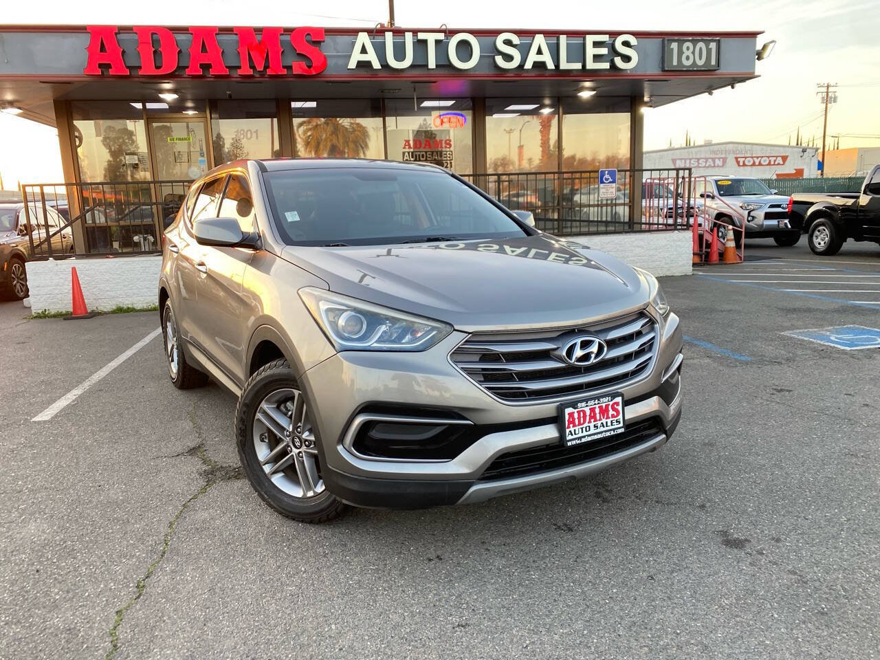 Used 2017 Hyundai Santa Fe Sport AWD/4WD image 1