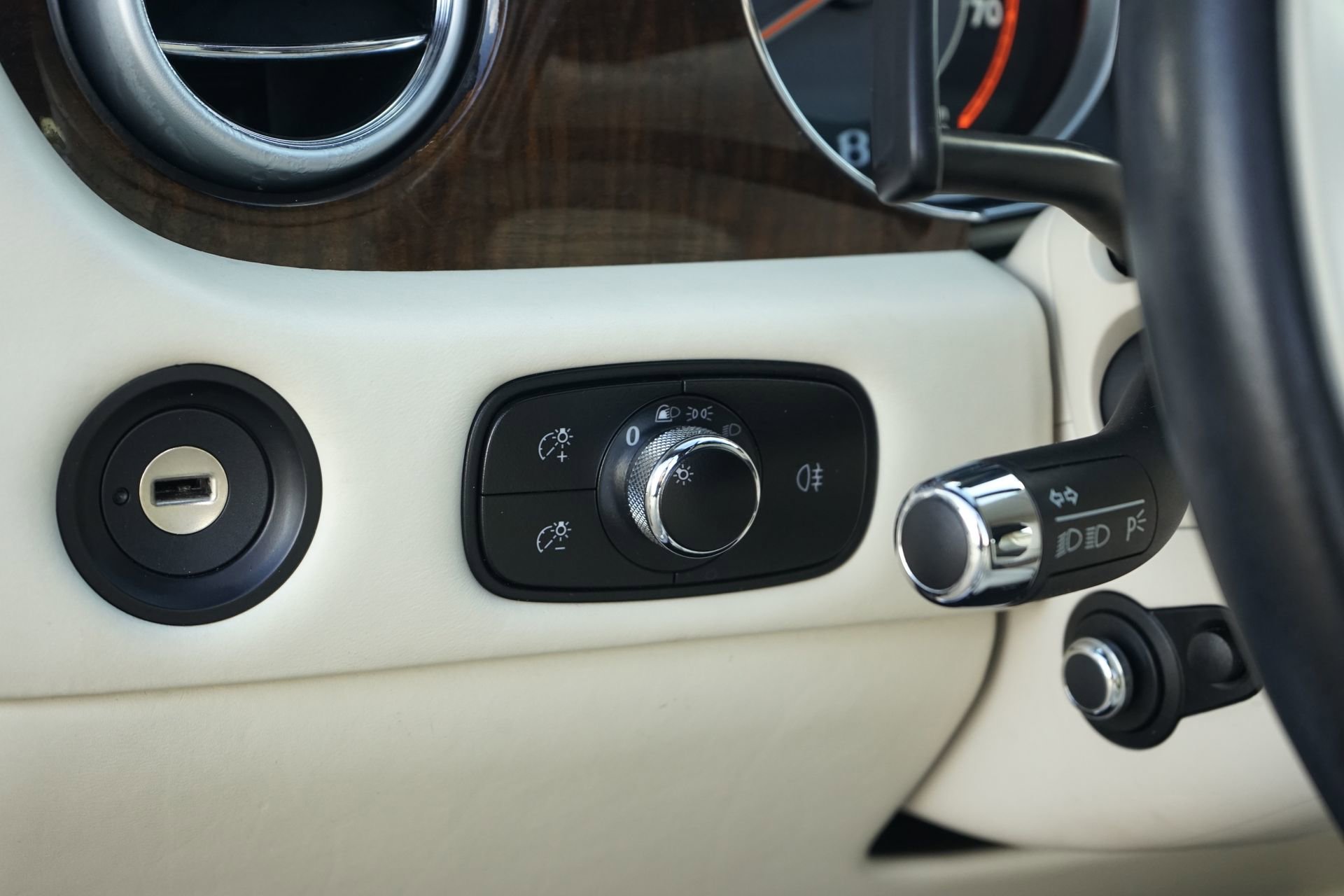 Used 2015 Bentley Continental GT V8 S image 17