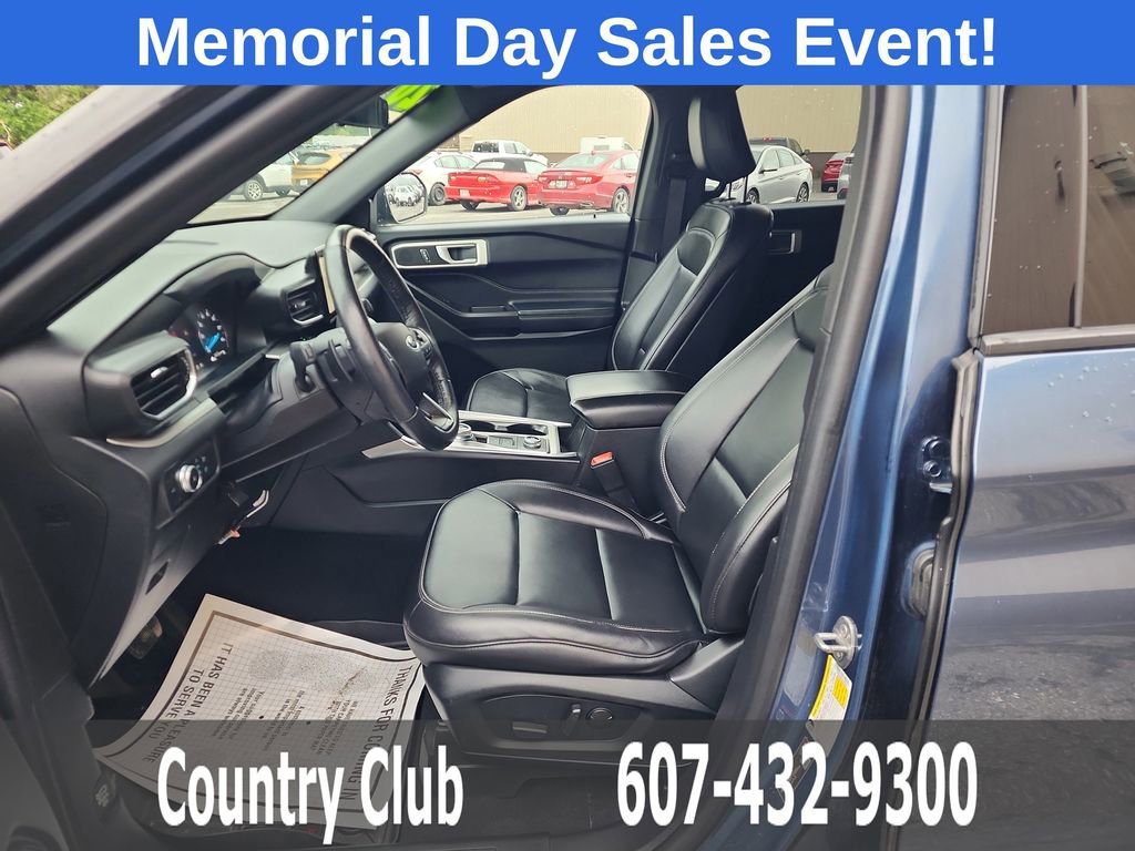 Used 2020 Ford Explorer XLT w/ Equipment Group 202A AWD/4WD image 11