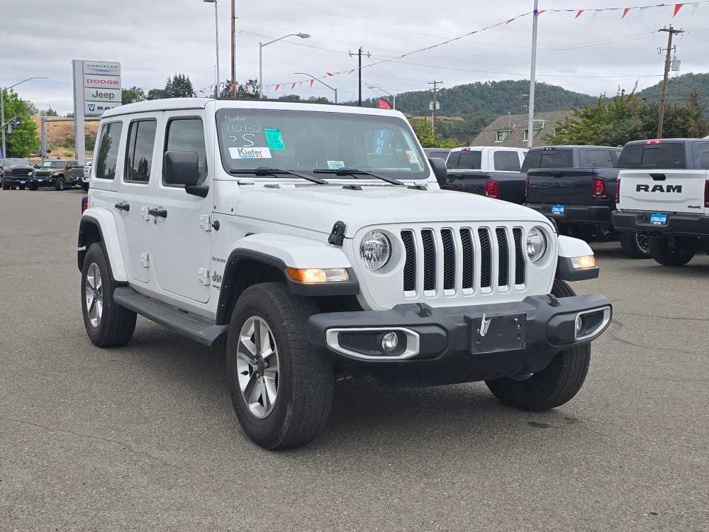Used 2022 Jeep Wrangler Unlimited Sahara AWD/4WD image 4