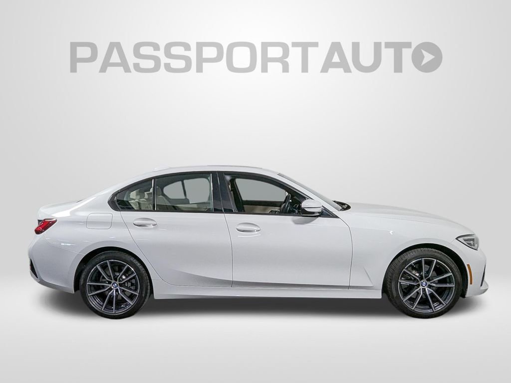 Certified 2022 BMW 330i xDrive Sedan w/ Premium Package 2 AWD/4WD image 8