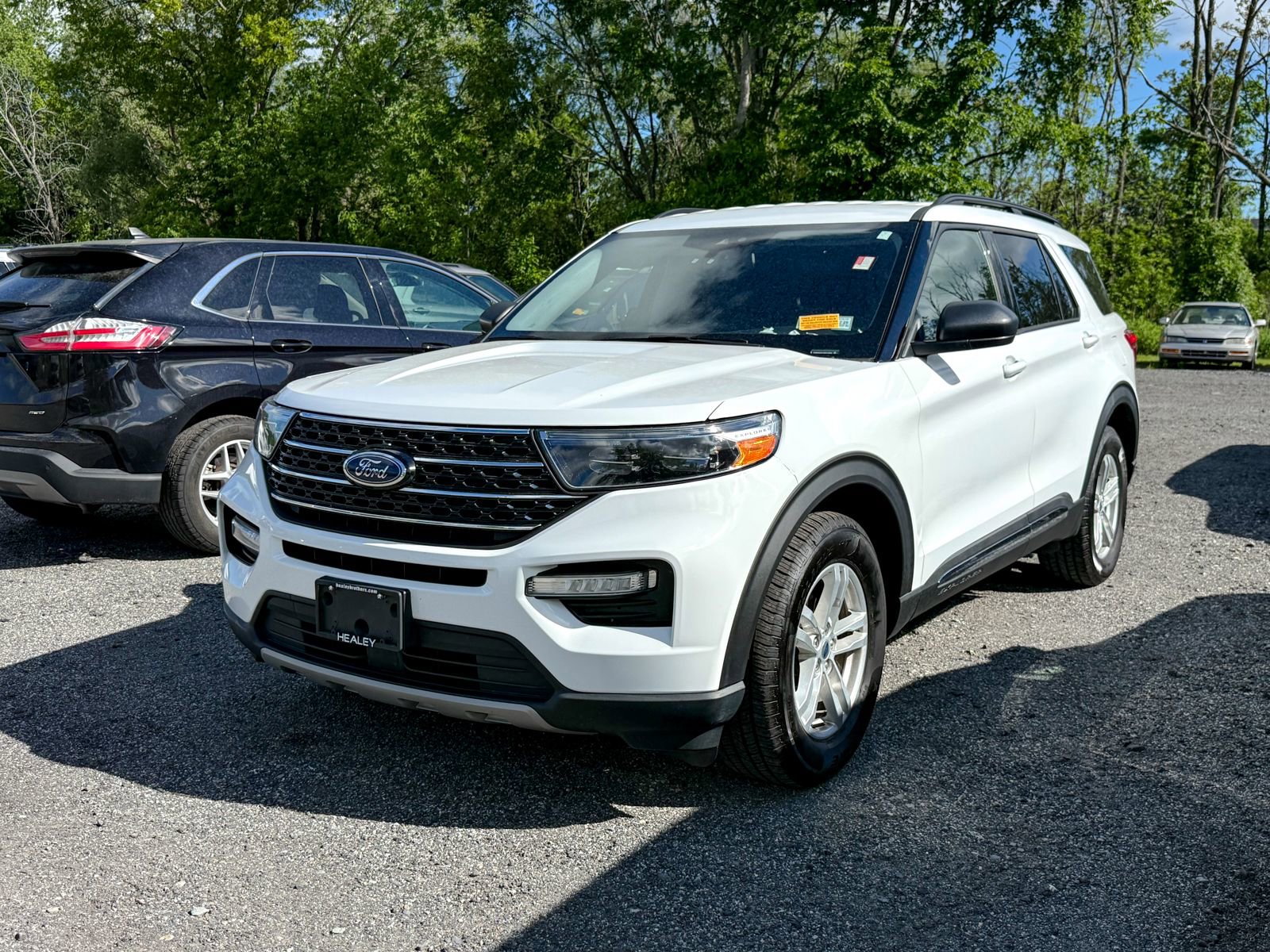 Certified 2021 Ford Explorer XLT w/ Equipment Group 202A AWD/4WD image 3