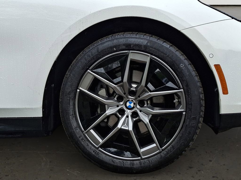 Used 2026 BMW 530i xDrive AWD/4WD image 9