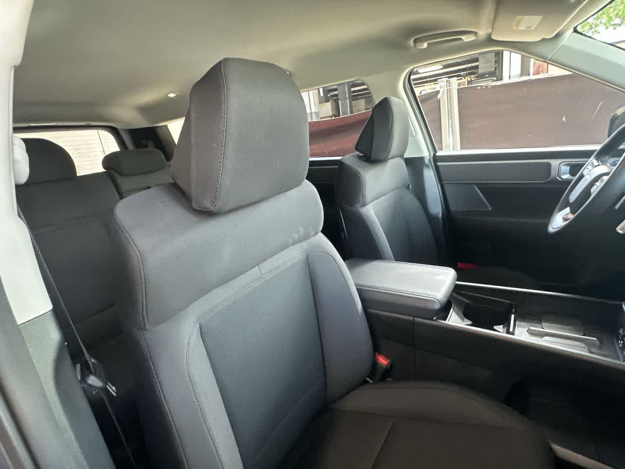 Used 2026 Hyundai Santa Fe SE FWD image 27