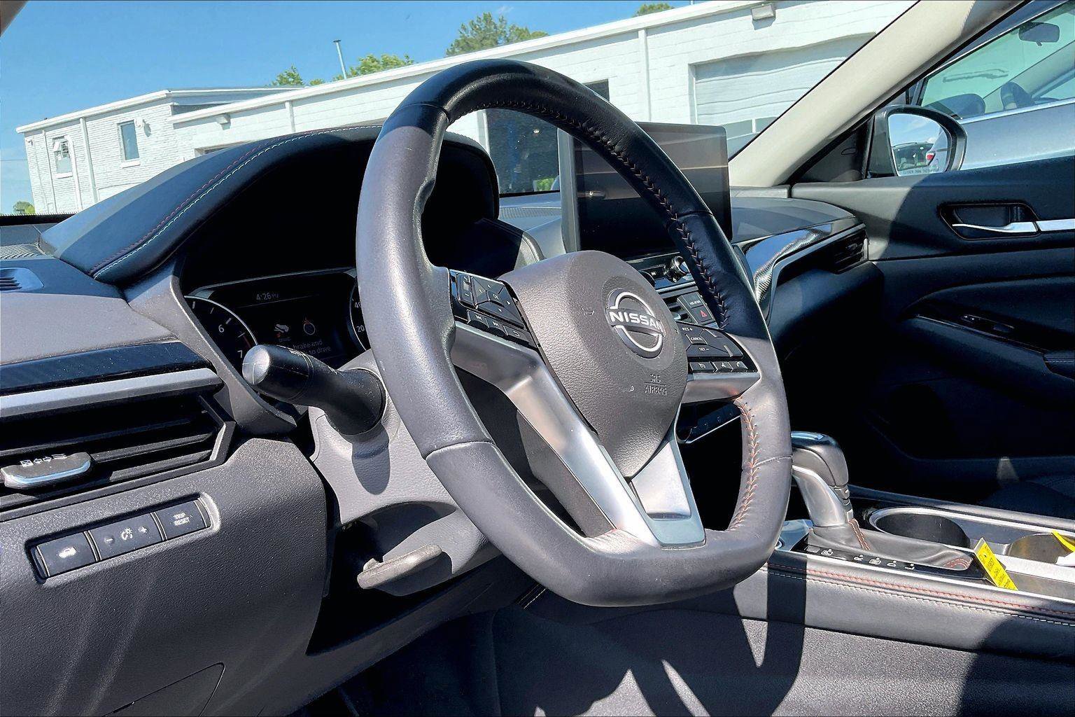Certified 2024 Nissan Altima 2.5 SR w/ SR Premium Package FWD image 6