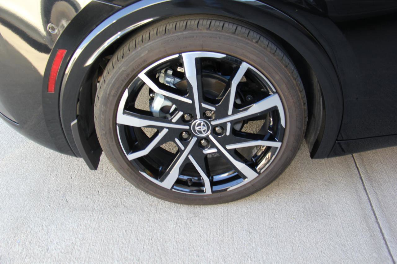 Used 2025 Toyota Prius Plug-In Hybrid image 33