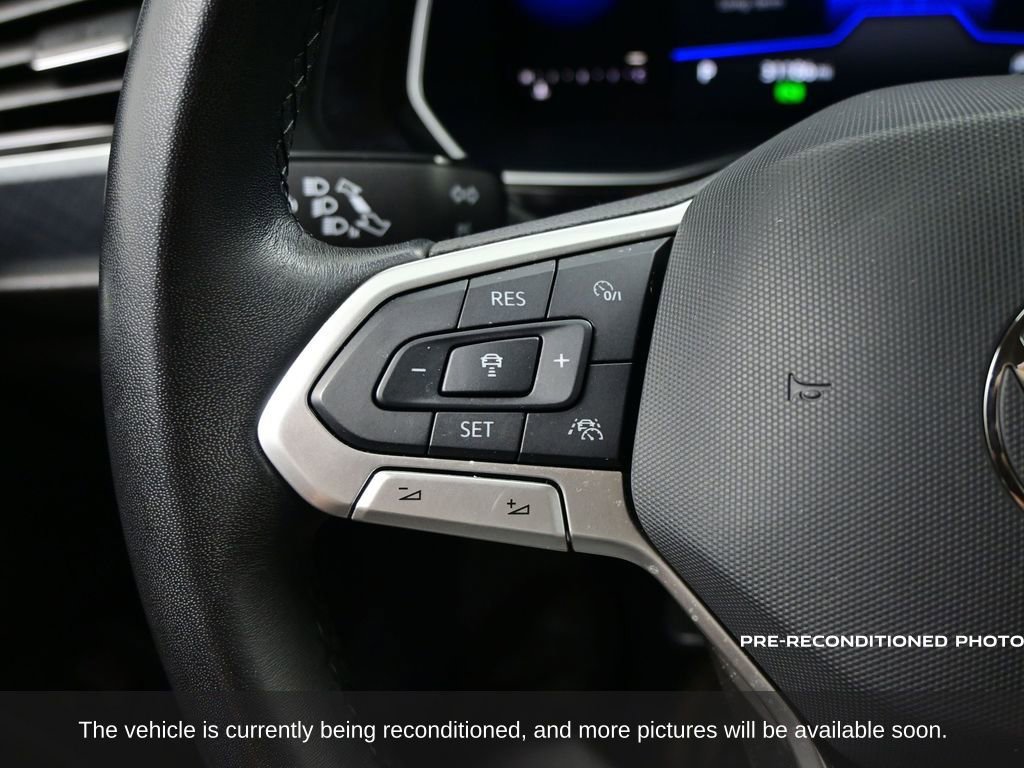 Used 2022 Volkswagen Jetta SE image 16