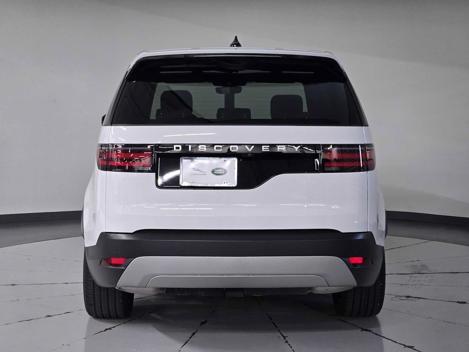Used 2026 Land Rover Discovery S AWD/4WD image 10
