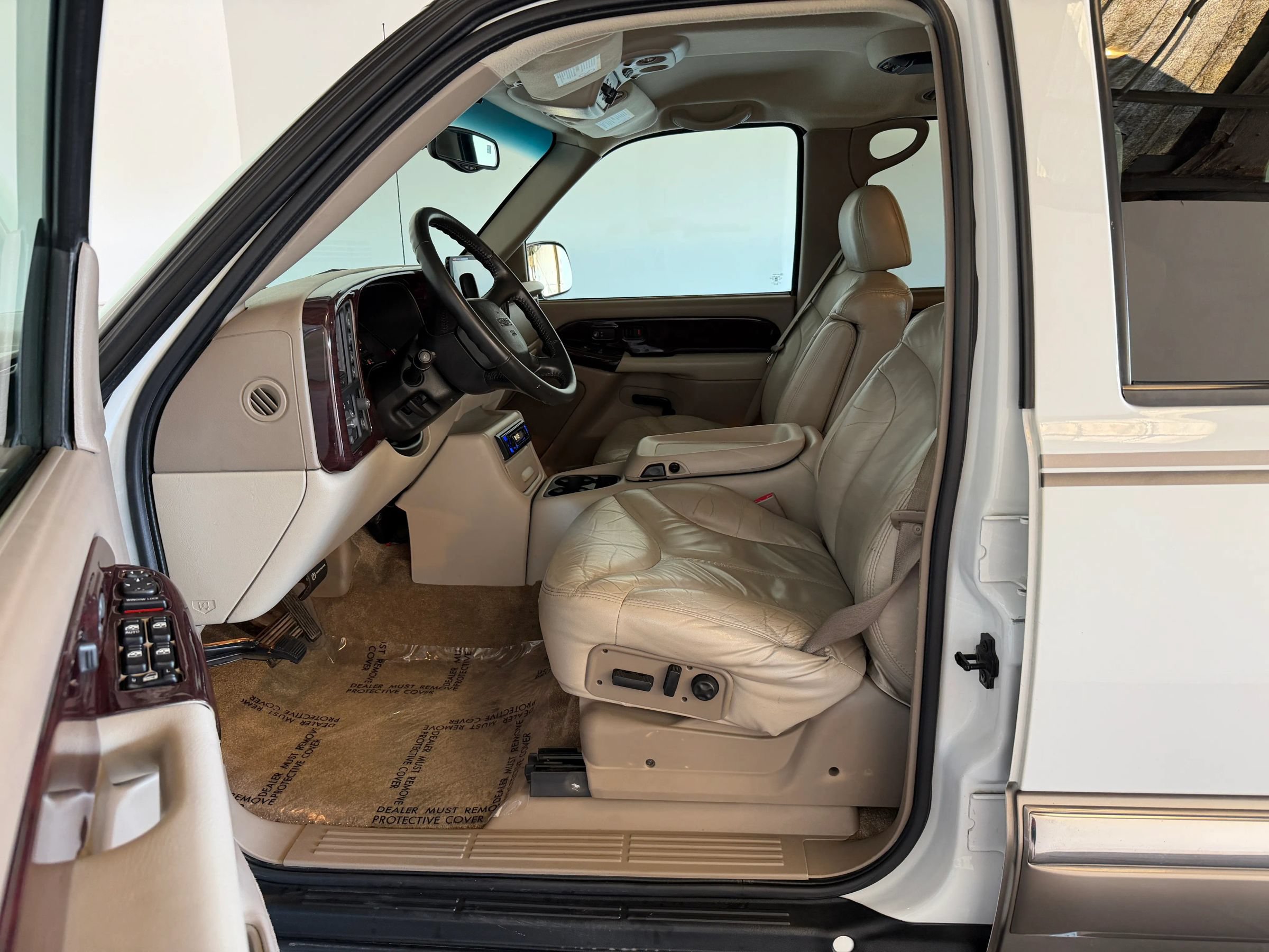 Used 2002 GMC Yukon XL SLT AWD/4WD image 12
