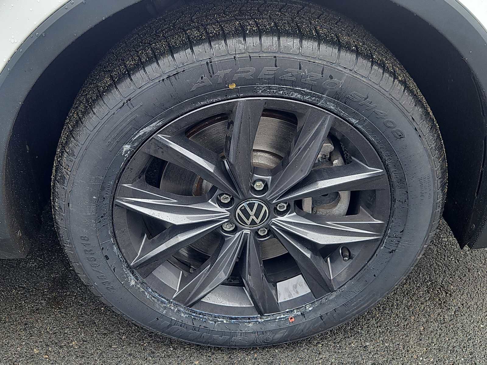 Used 2022 Volkswagen Tiguan SE w/ Panoramic Sunroof Package image 9