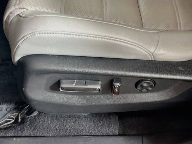 Used 2022 Honda CR-V Touring image 17