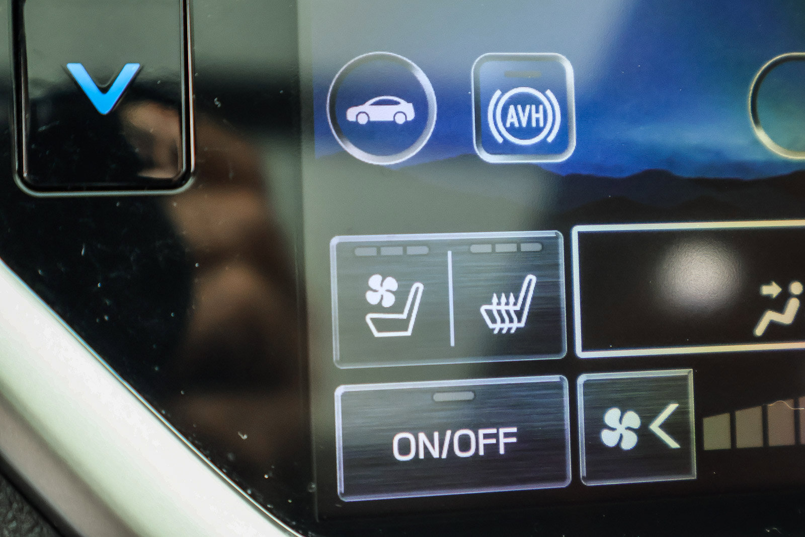 Used 2023 Subaru Ascent Touring image 7