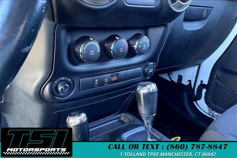 Used 2015 Jeep Wrangler Unlimited Sport w/ Quick Order Package 24S AWD/4WD image 33