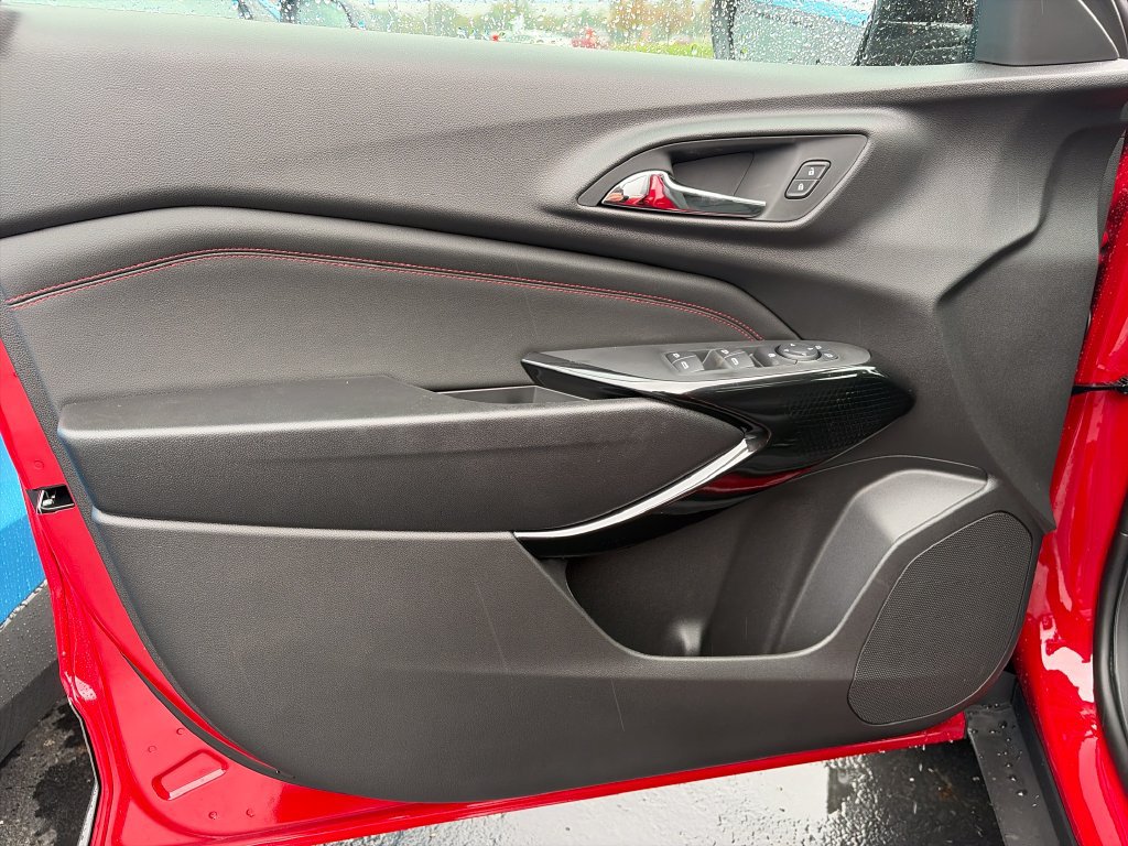 New 2026 Chevrolet Trax RS w/ Sunroof Package FWD image 14