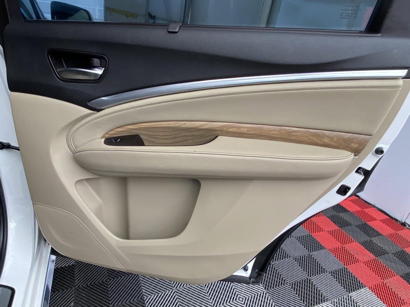 Used 2019 Acura MDX w/ Advance & Entertainment image 11