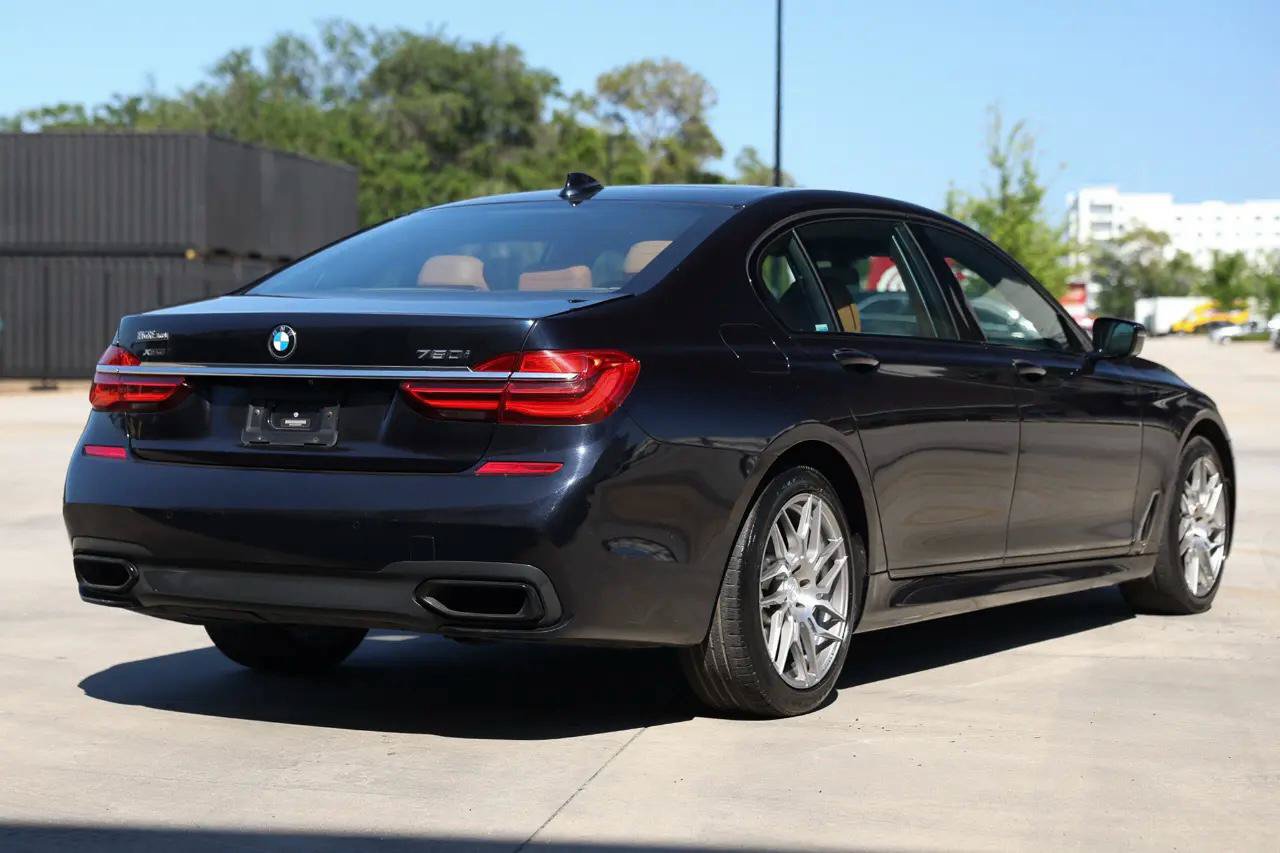 Used 2016 BMW 750i xDrive AWD/4WD image 13
