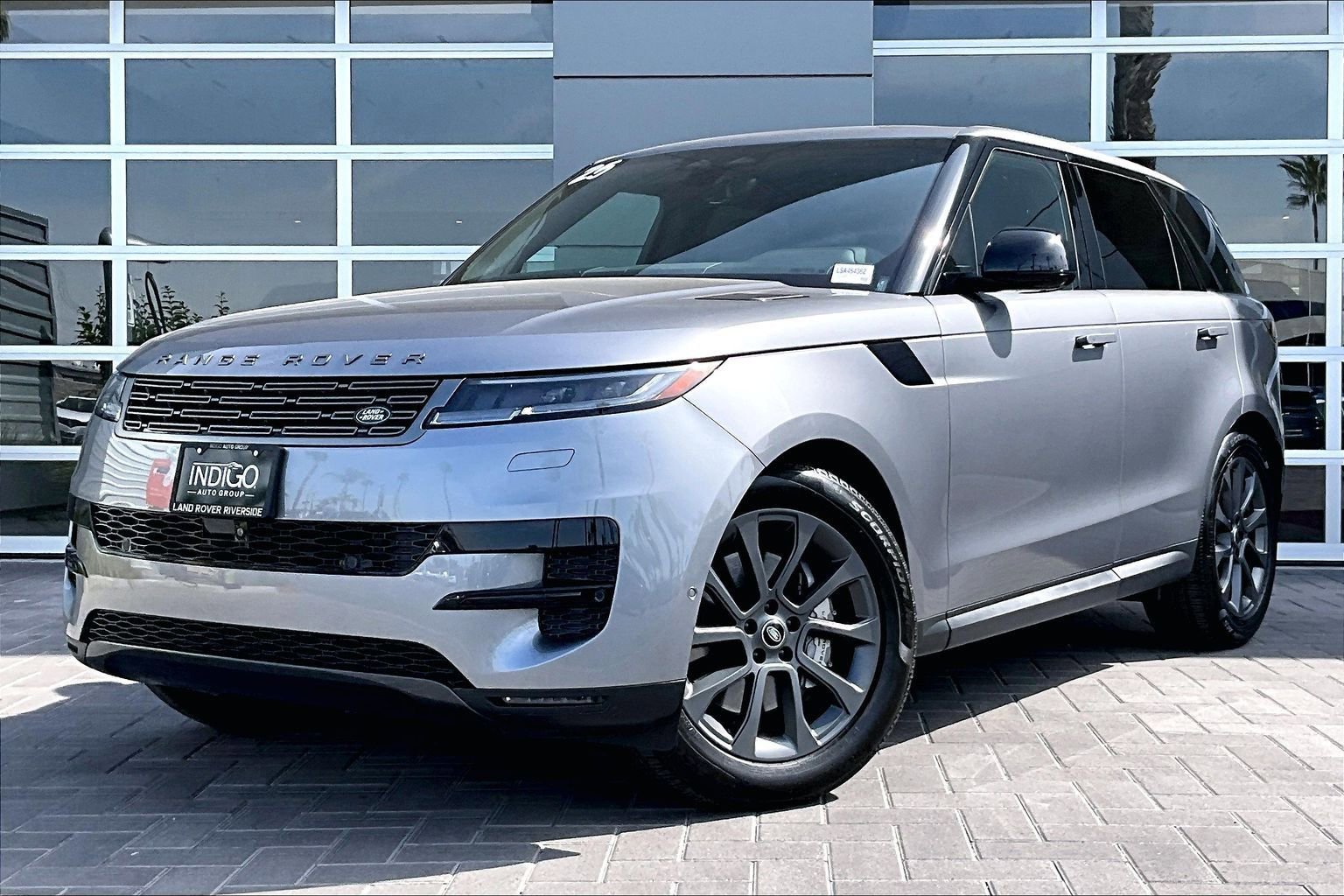 Used 2025 Land Rover Range Rover Sport