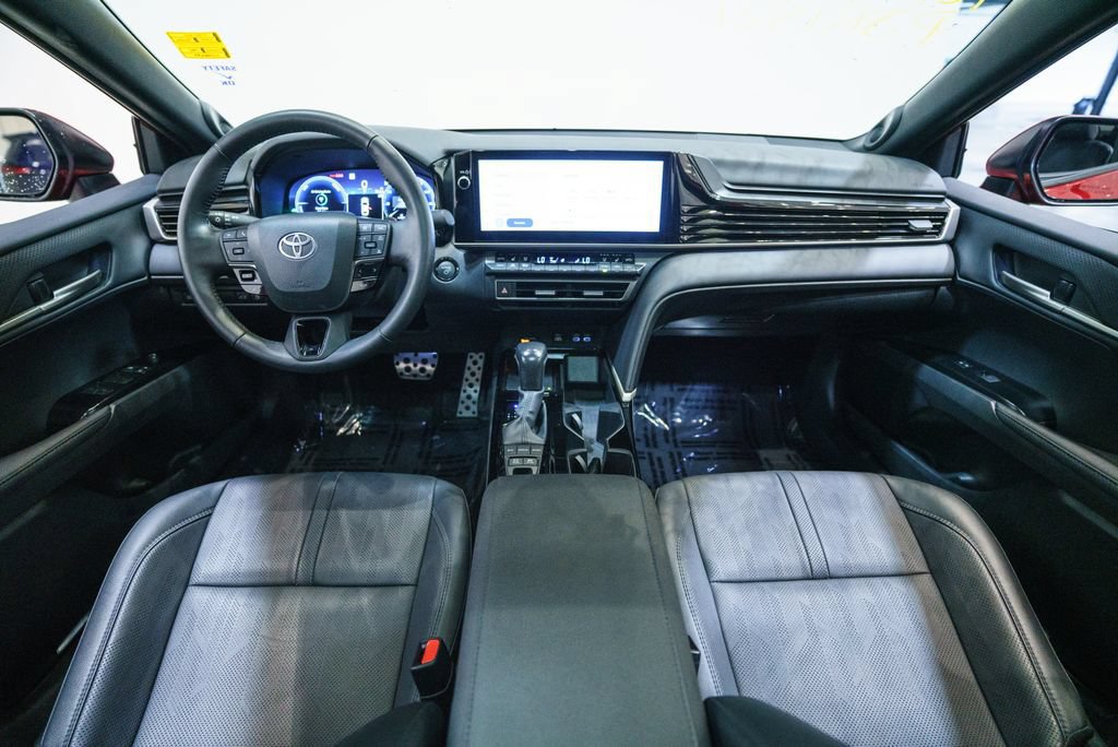 Used 2025 Toyota Camry XSE FWD image 13