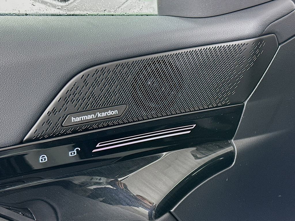 New 2026 BMW 530i xDrive image 24