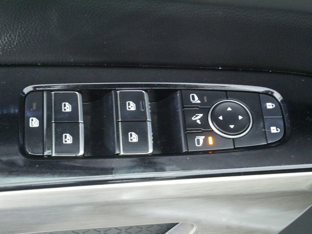 Used 2023 Nissan Pathfinder Platinum w/ Cargo Package AWD/4WD image 21
