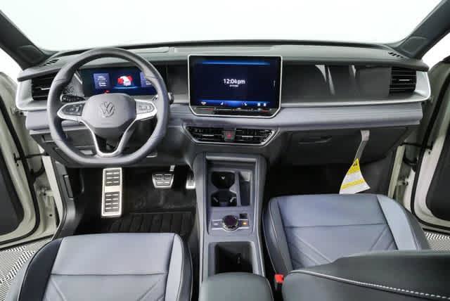 New 2026 Volkswagen Tiguan SE R-Line FWD image 19