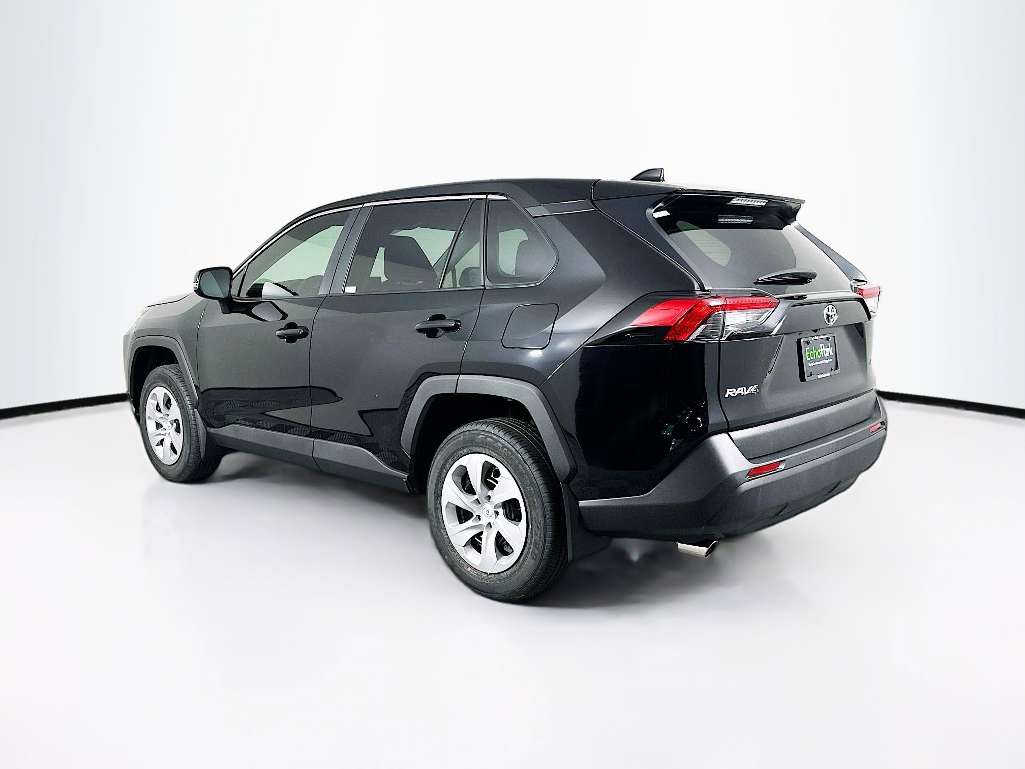 Used 2025 Toyota RAV4 LE image 5