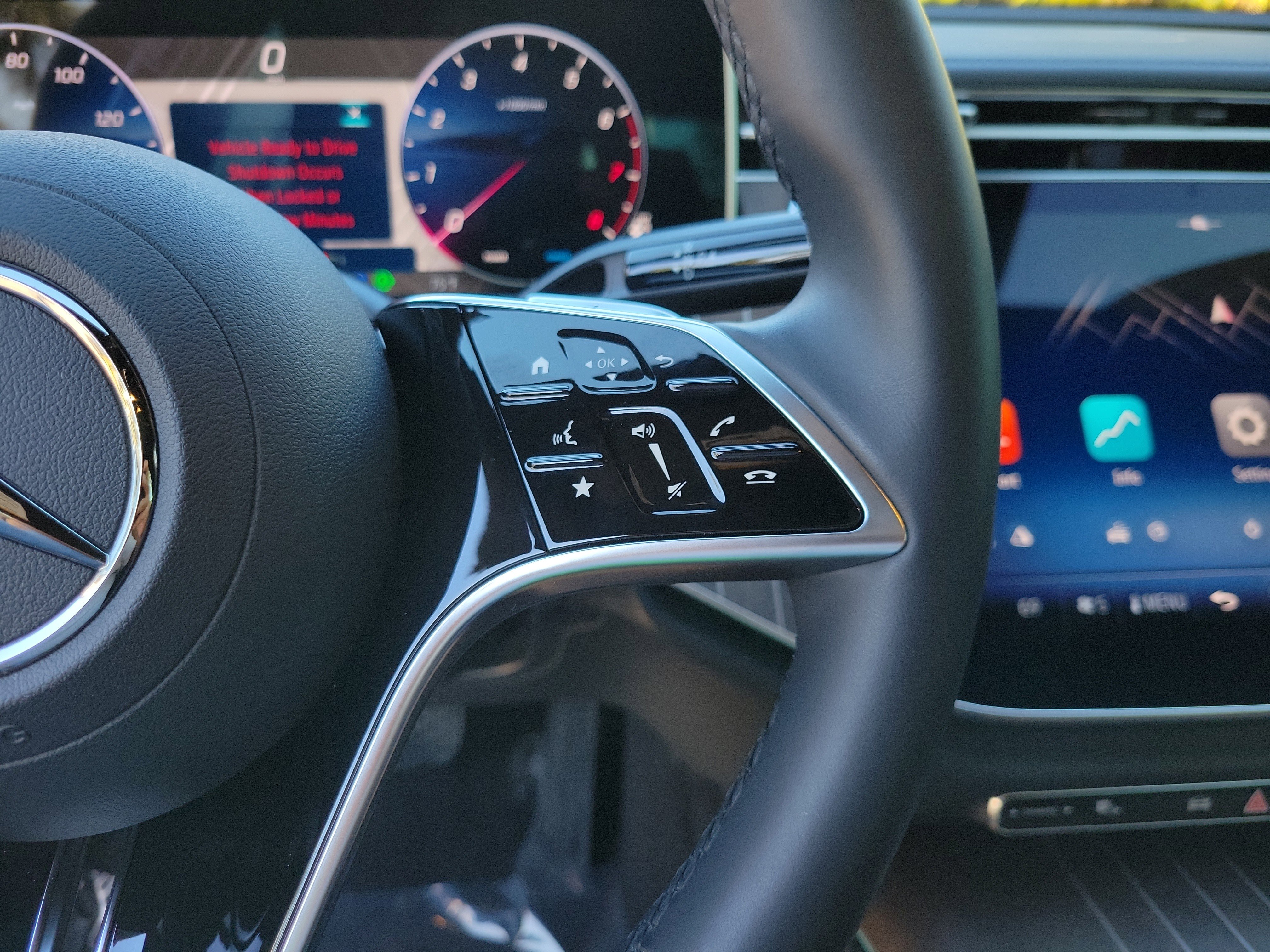 Used 2025 Mercedes-Benz E 450 4MATIC Sedan image 29