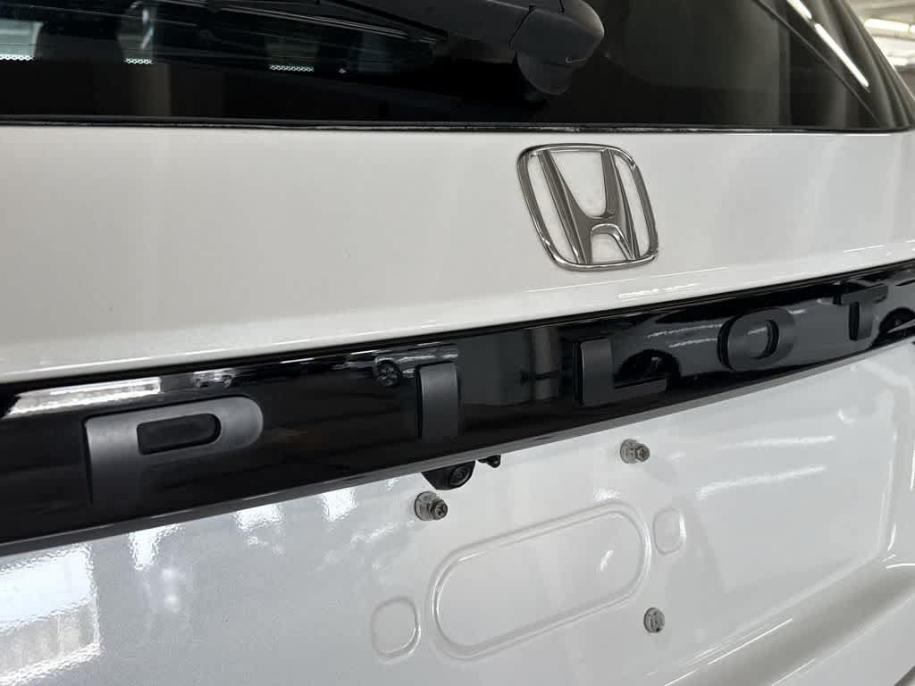 Used 2023 Honda Pilot Touring image 11