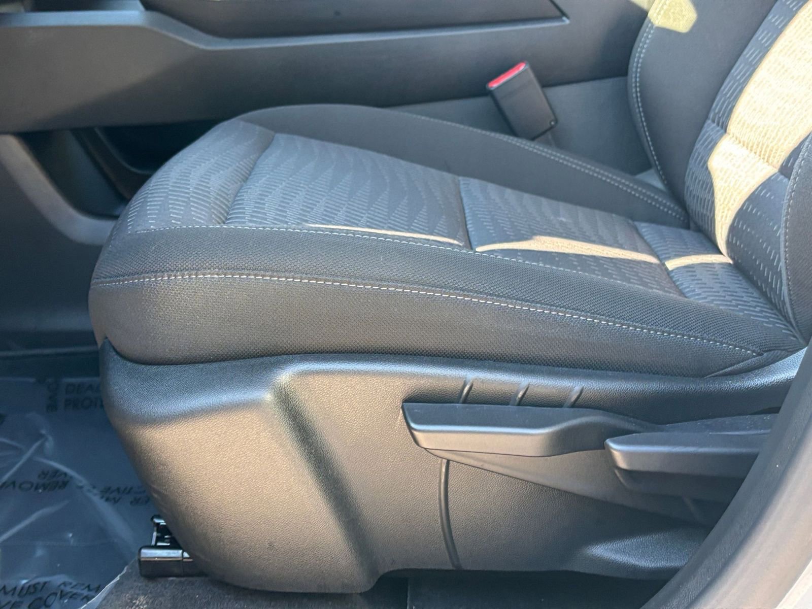 Used 2025 Chevrolet Equinox LT image 27