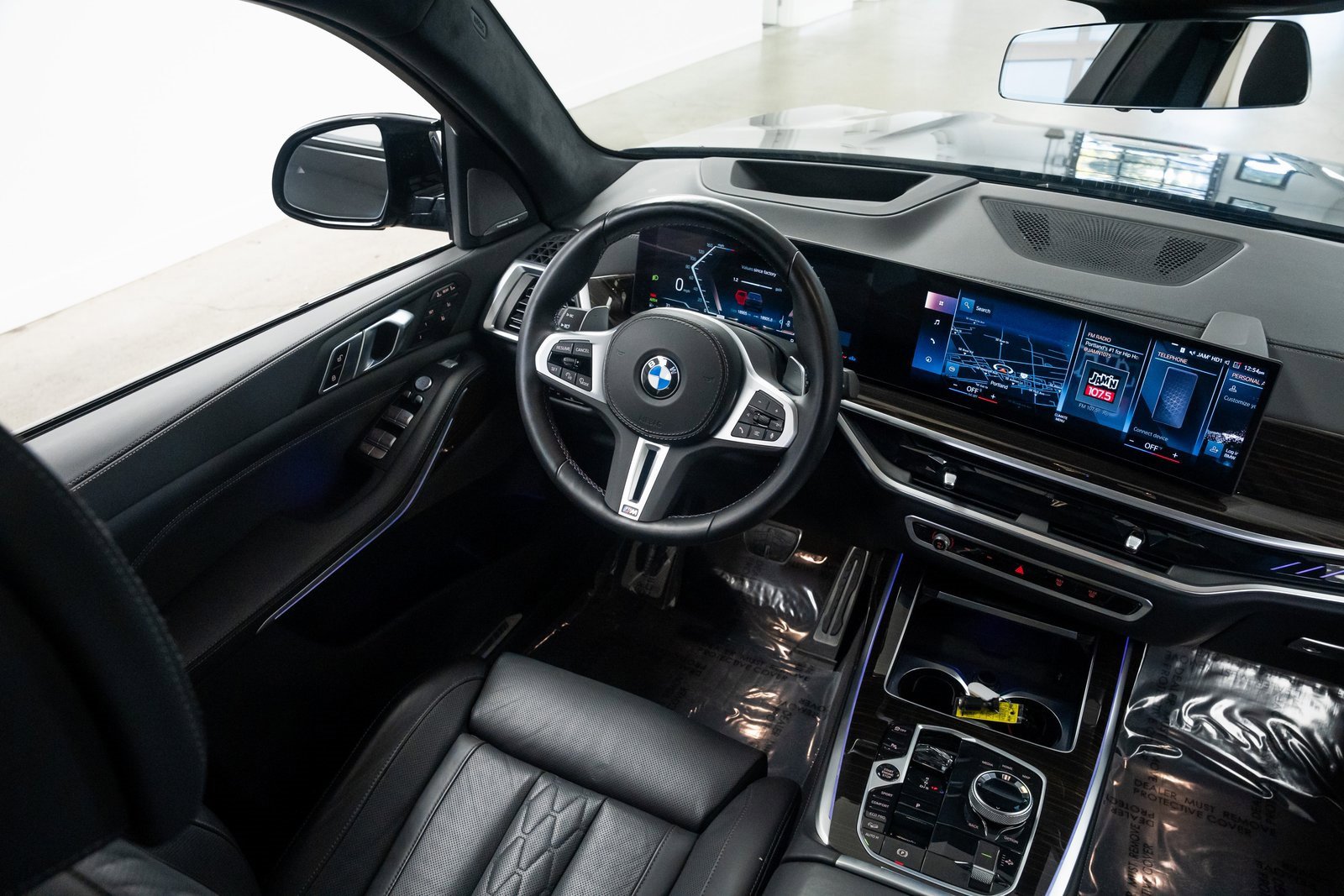 Used 2023 BMW X7 M60i w/ Executive Package image 10