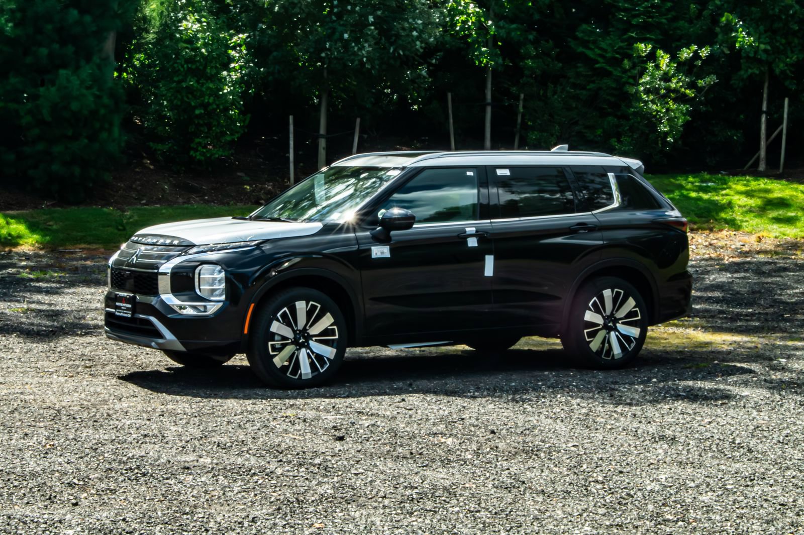 New 2025 Mitsubishi Outlander AWD image 3
